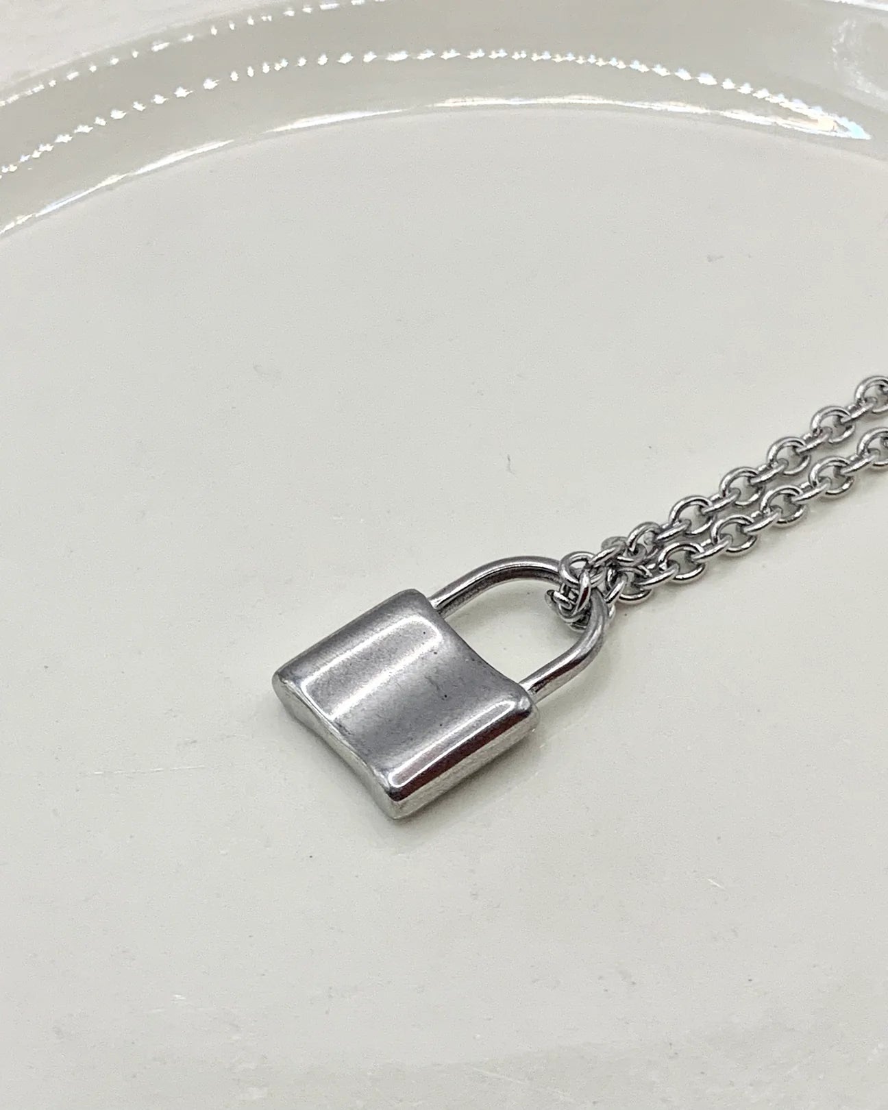 Shop Journal Simple Lock Charm Necklace - SILVER SQUARE LOCK