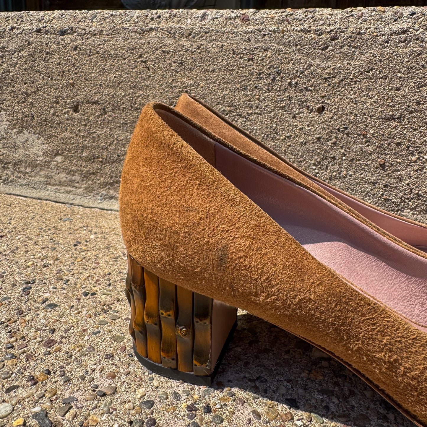 GUCCI Dahlia Suede Pumps