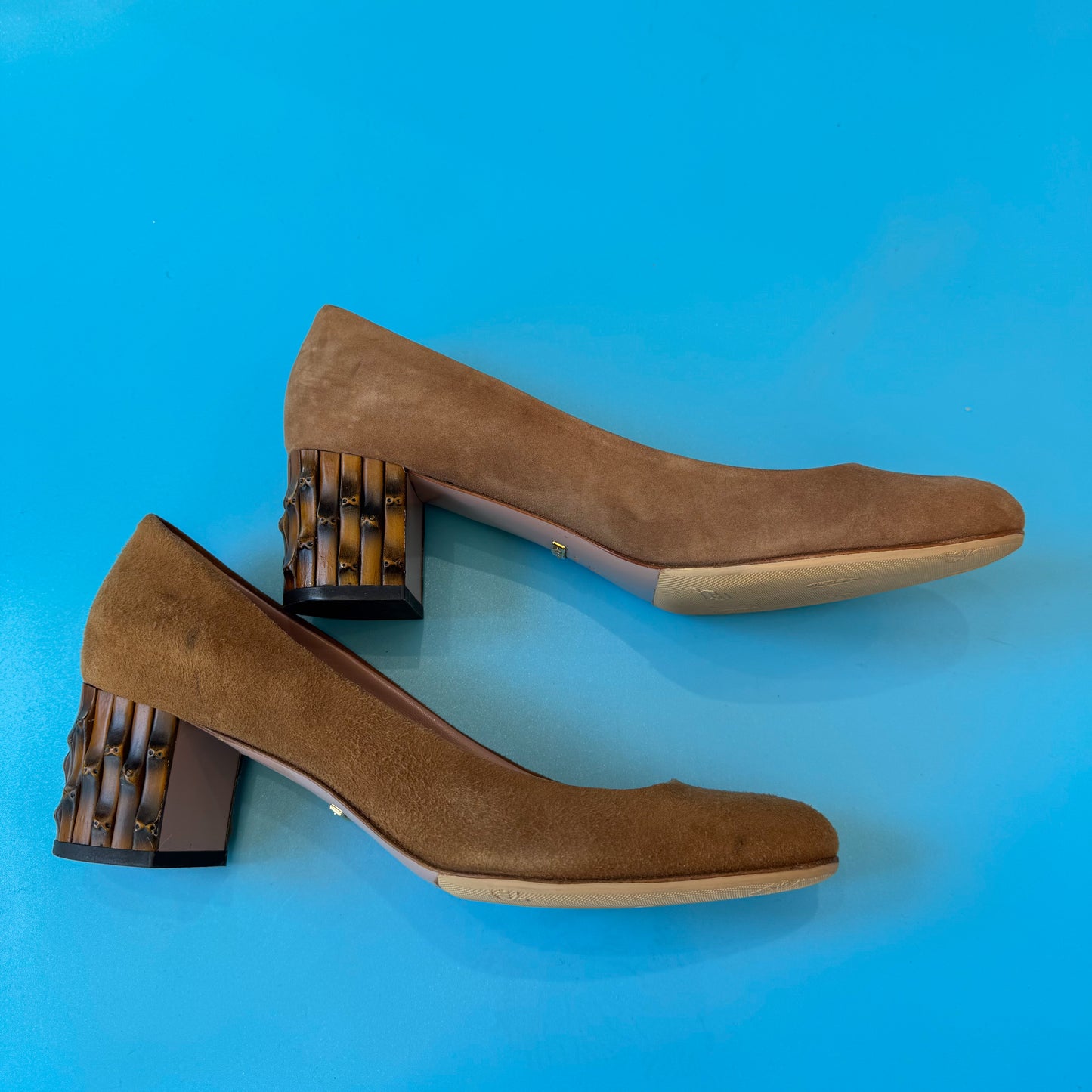 GUCCI Dahlia Suede Pumps