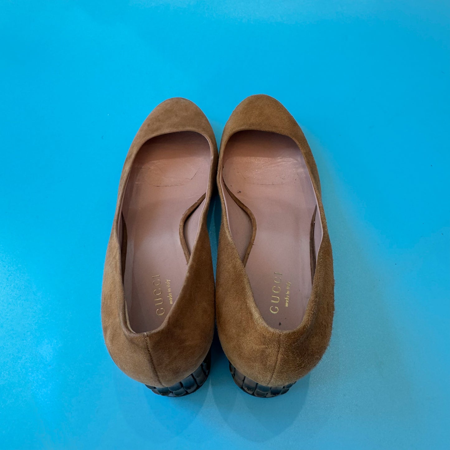 GUCCI Dahlia Suede Pumps