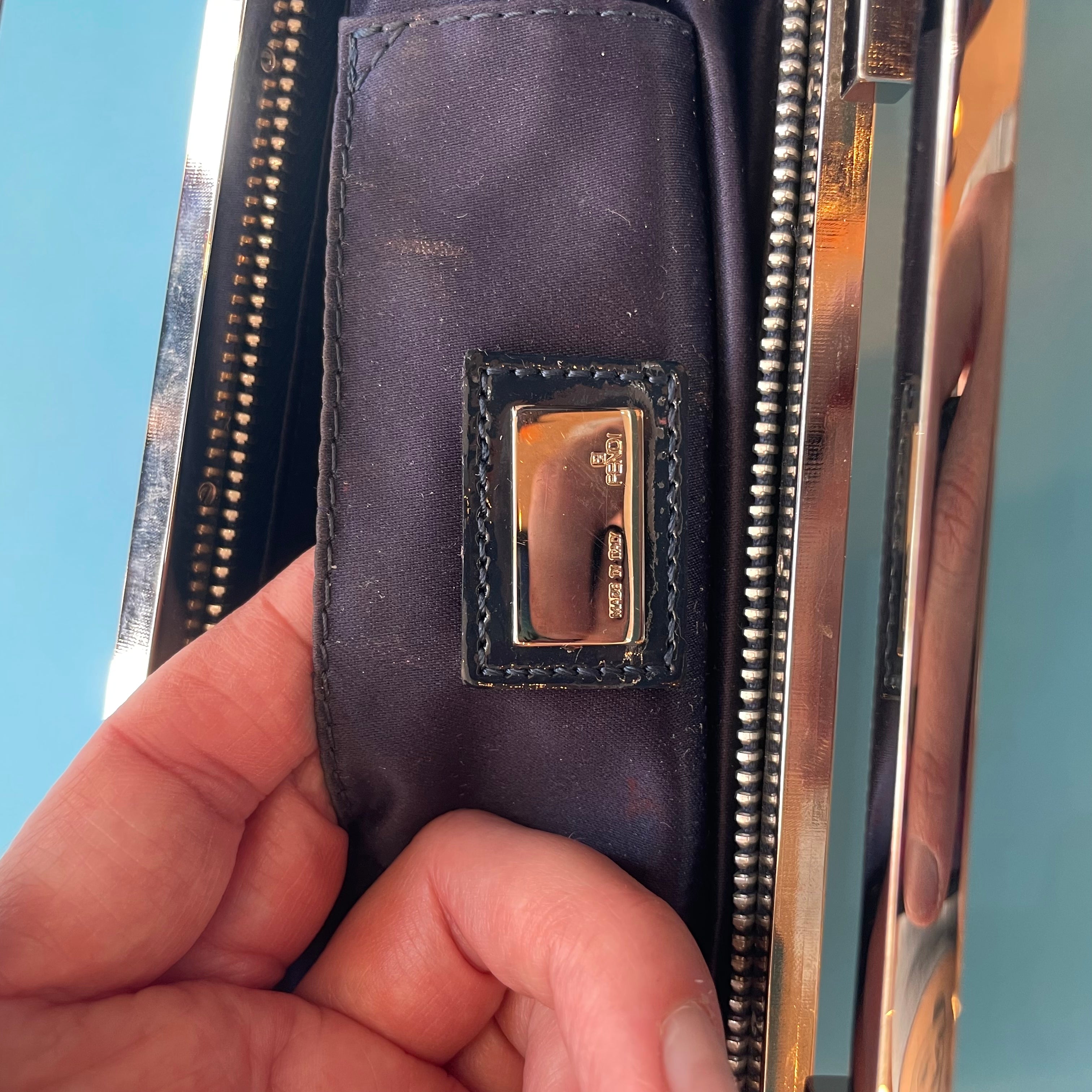 フランスアンティーククロス*アンティークイニシャル大きなポシェット*モノグラム 2007 FENDI Crossword Clutch – dittovintage