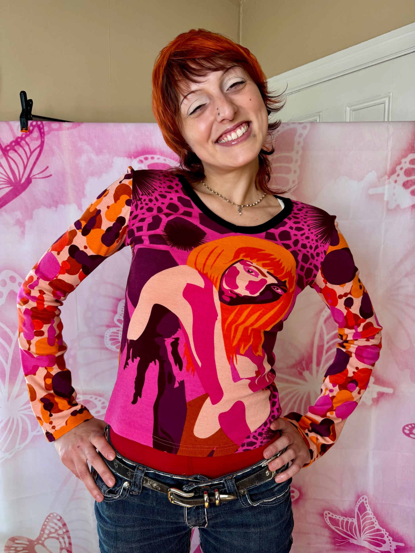 Y2K Deadstock Hayes Graphic Long Sleeve Tee