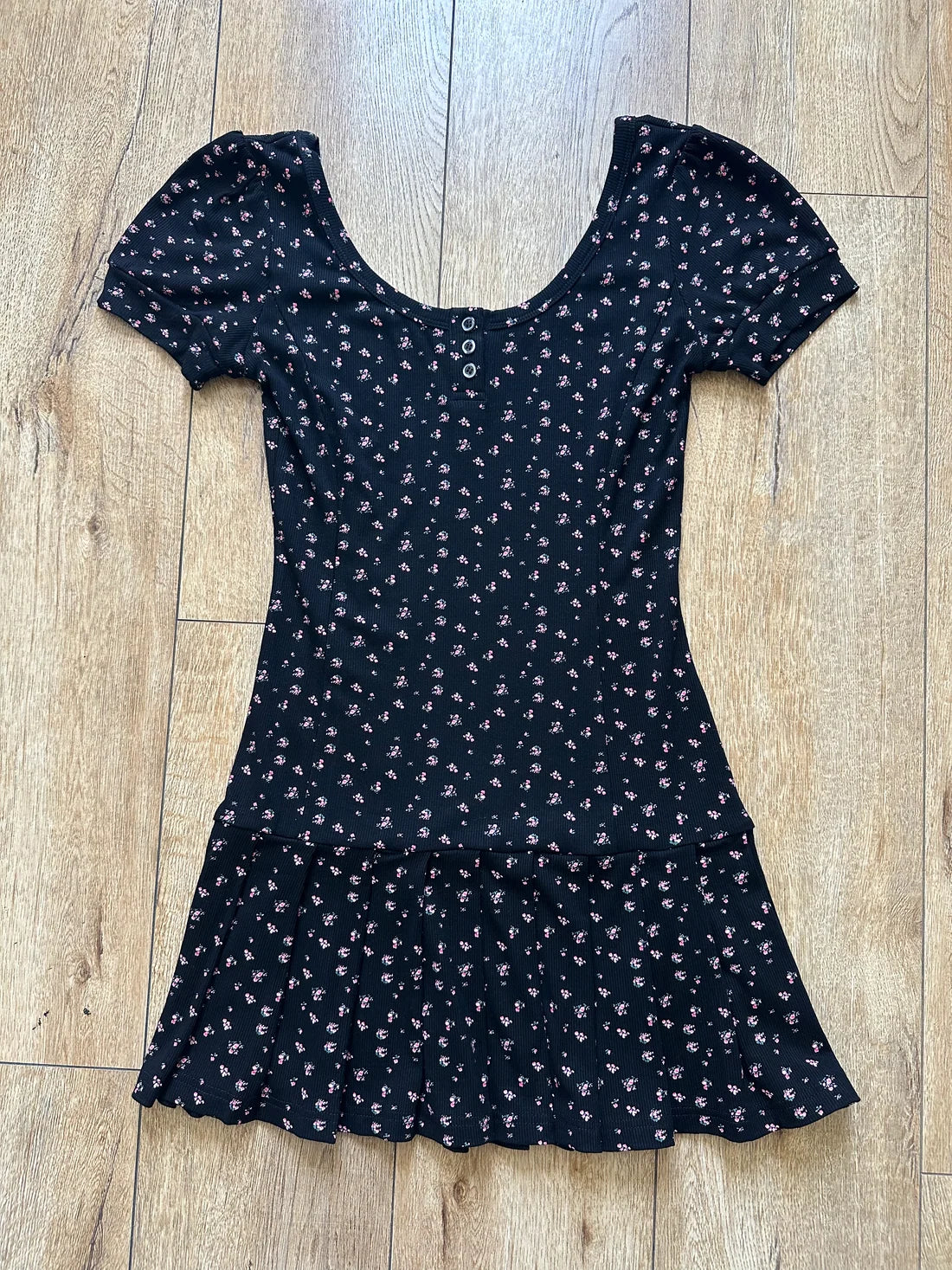 Blondita Courtney Petal Floral Dess